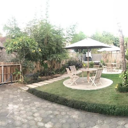 The Packerbox Hostel Batununggul Екстер'єр фото