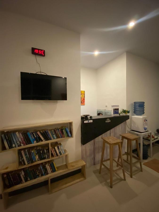 The Packerbox Hostel Batununggul Екстер'єр фото